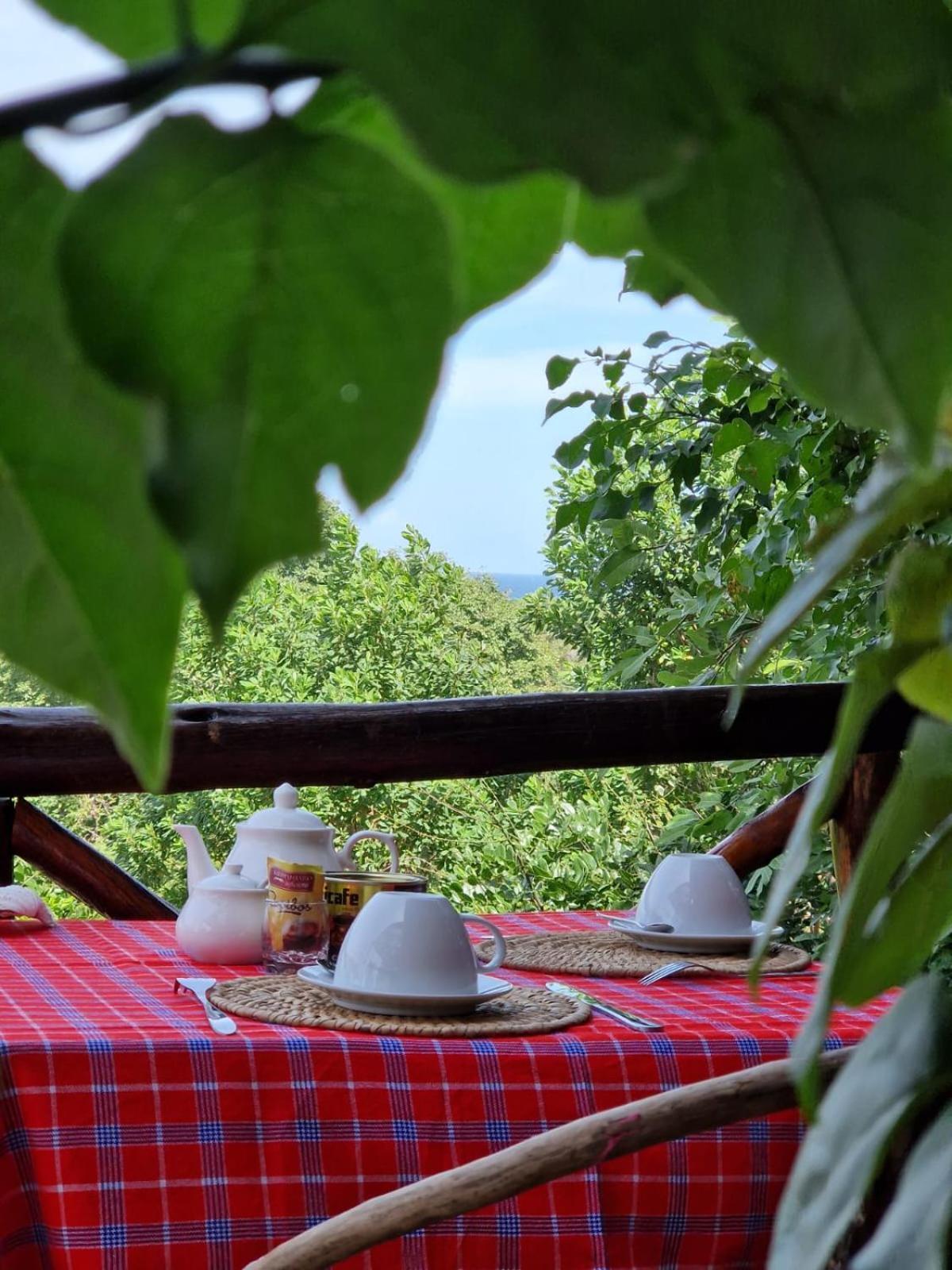 Monkey Mountain Lodge Mtende Екстериор снимка